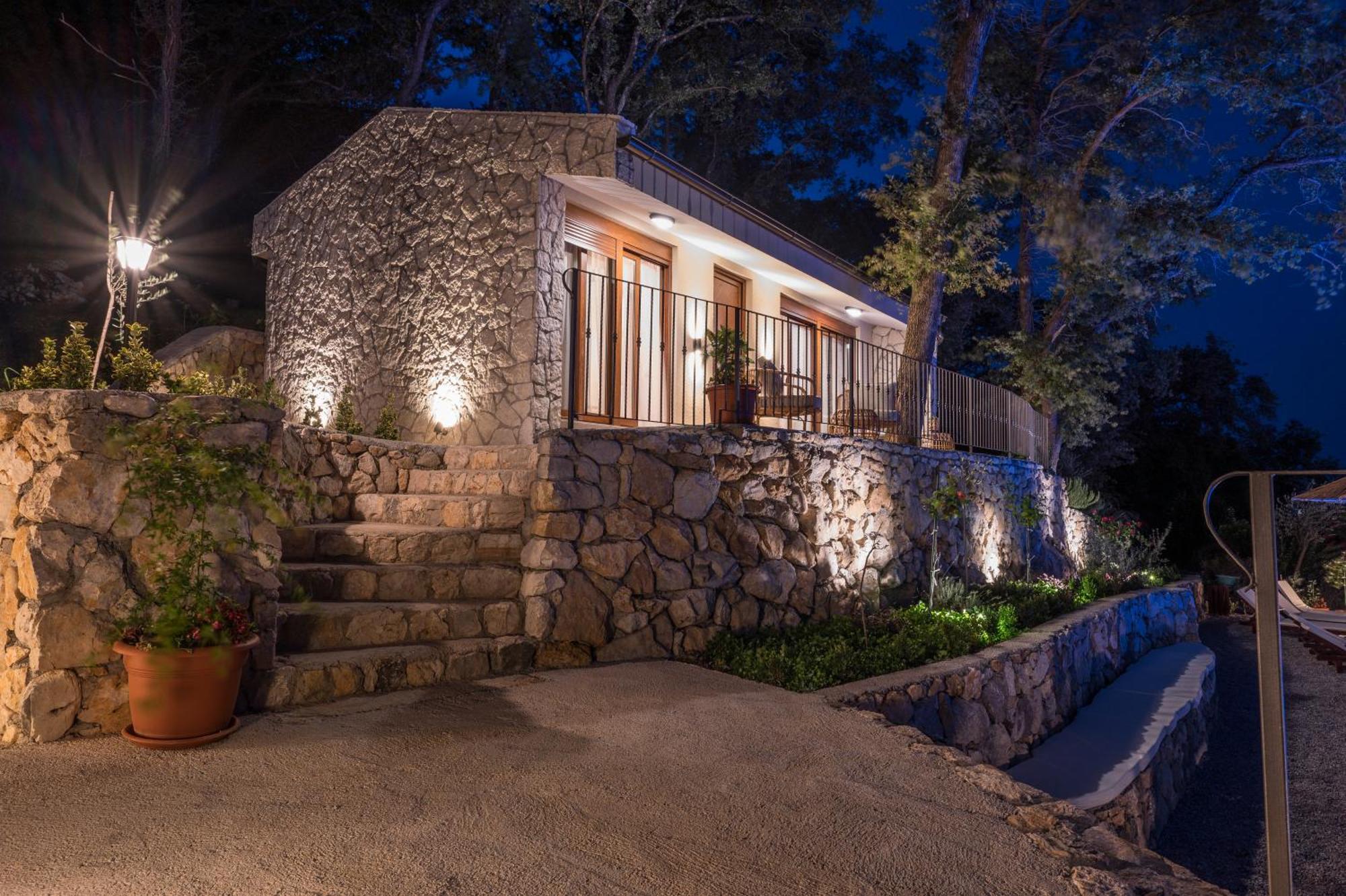 Del Tramonto Villa *
