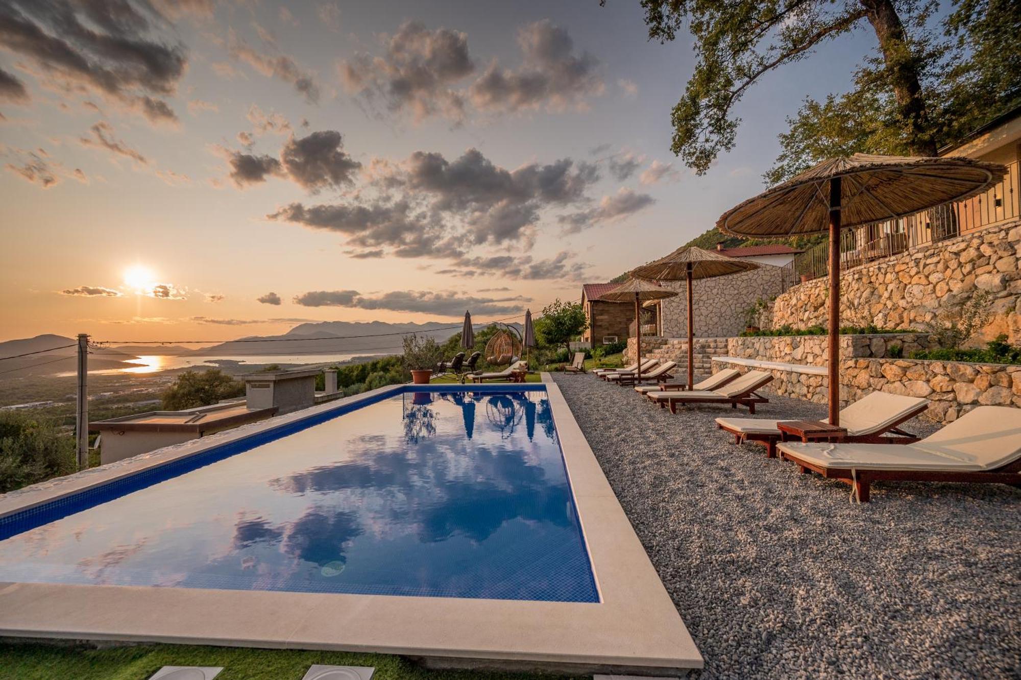 Del Tramonto Villa